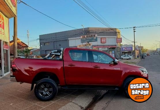 Autos - Toyota HILUX SRV 4X2 2024 Diesel 7900Km - En Venta