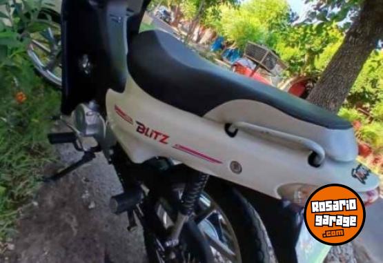Motos - Motomel Blitz 2025 Nafta 14000Km - En Venta