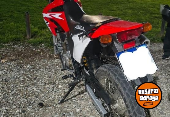 Motos - Honda Tornado 2017 Nafta 32000Km - En Venta
