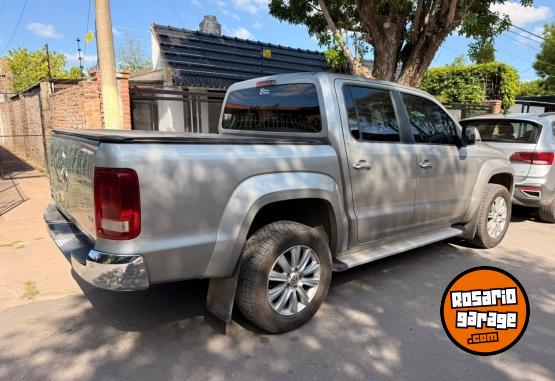 Camionetas - Volkswagen AMAROK 2.0 TDI HIGHLINE 2015 Diesel 182000Km - En Venta
