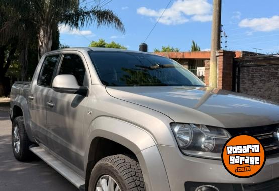 Camionetas - Volkswagen AMAROK 2.0 TDI HIGHLINE 2015 Diesel 182000Km - En Venta