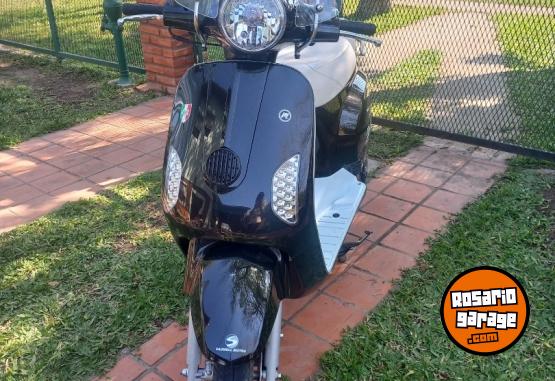 Motos - Motomel Strato Euro 2023 Nafta 10280Km - En Venta