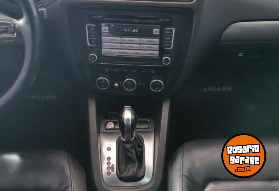 Autos - Volkswagen VENTO SPORTLINE DSG 2013 Nafta 240000Km - En Venta