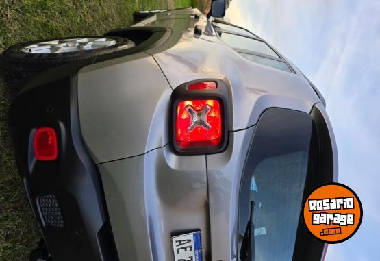 Camionetas - Jeep Renegade sport 1.8manual 2021 Nafta 85000Km - En Venta