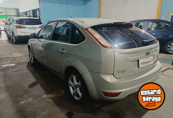 Autos - Ford Focus 2010 Nafta 140000Km - En Venta