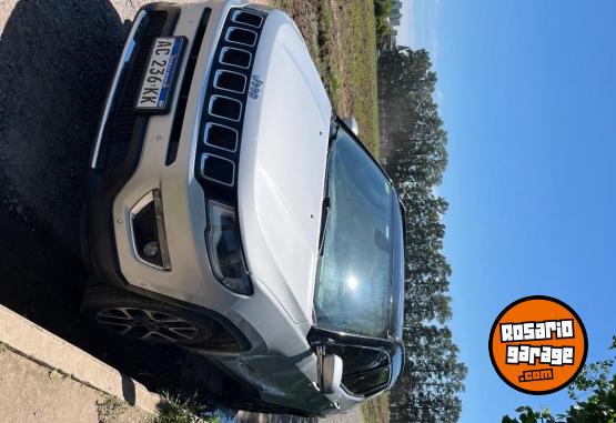 Camionetas - Jeep Compass 2017 Nafta 136300Km - En Venta