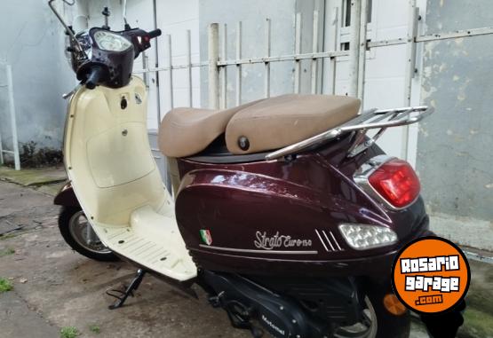 Motos - Motomel Strato euro 2024 Nafta 10000Km - En Venta