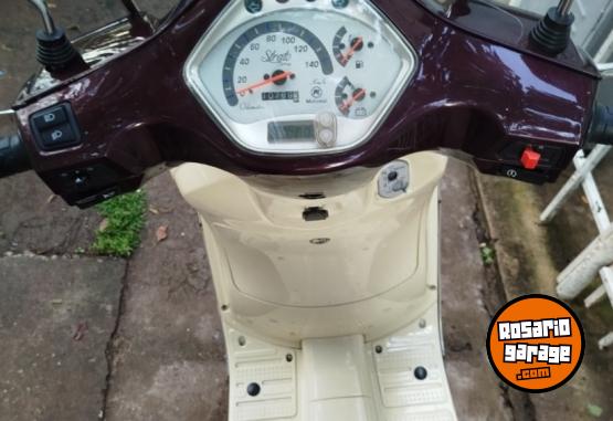 Motos - Motomel Strato euro 2024 Nafta 10000Km - En Venta