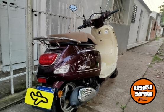Motos - Motomel Strato euro 2024 Nafta 10000Km - En Venta