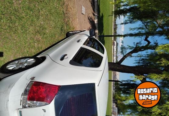 Autos - Fiat Palio top 2014 GNC 300000Km - En Venta