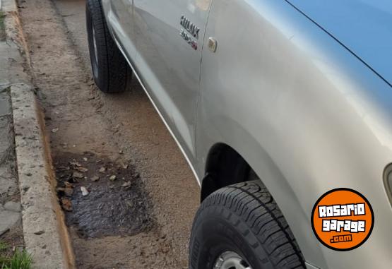 Camionetas - Toyota Hilux 2008 Diesel 270000Km - En Venta