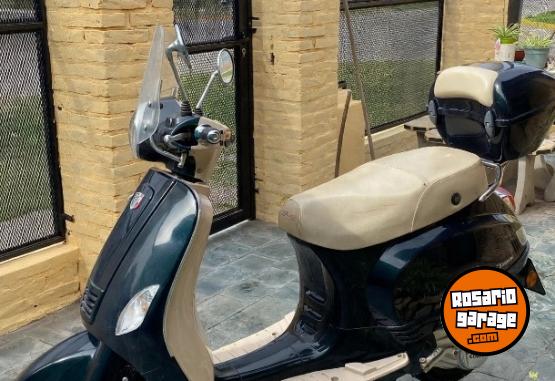 Motos - Corven Scooter Expert 150 2021 Nafta 5500Km - En Venta