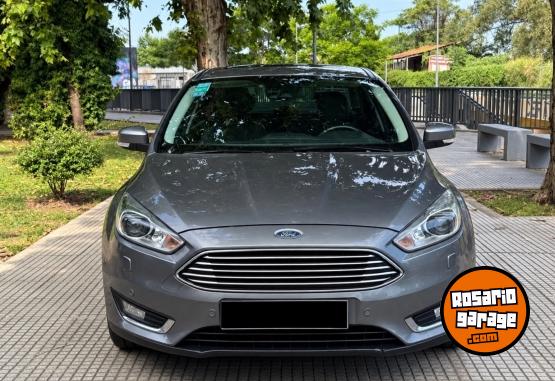 Autos - Ford Focus Titanium 2017 Aut 2017 Nafta 140000Km - En Venta