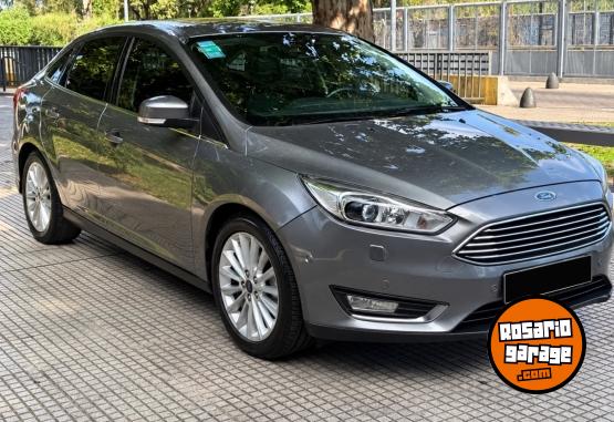 Autos - Ford Focus Titanium 2017 Aut 2017 Nafta 140000Km - En Venta