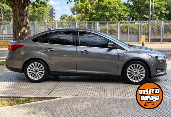 Autos - Ford Focus Titanium 2017 Aut 2017 Nafta 140000Km - En Venta