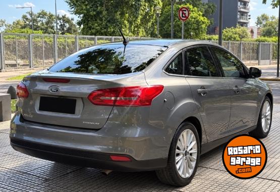 Autos - Ford Focus Titanium 2017 Aut 2017 Nafta 140000Km - En Venta