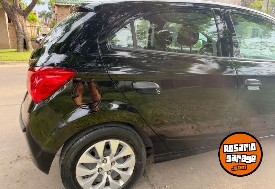 Autos - Chevrolet Ónix LT 2018 GNC 112000Km - En Venta