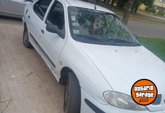 Autos - Renault 2000 megan 2009 Nafta 193000Km - En Venta