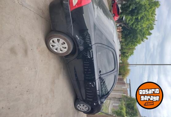 Autos - Toyota Etios xs 2016 Nafta 176000Km - En Venta