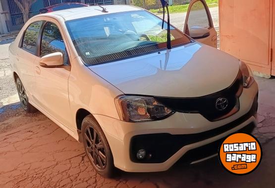 Autos - Toyota Etios xls 2018 Nafta 100000Km - En Venta