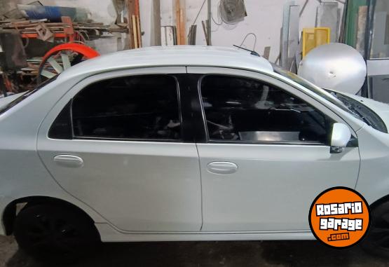 Autos - Toyota Etios xls 2018 Nafta 100000Km - En Venta