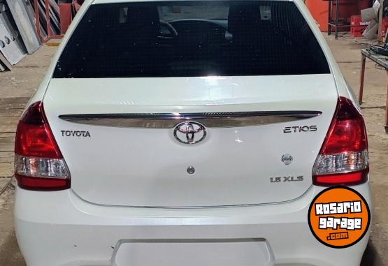 Autos - Toyota Etios xls 2018 Nafta 100000Km - En Venta