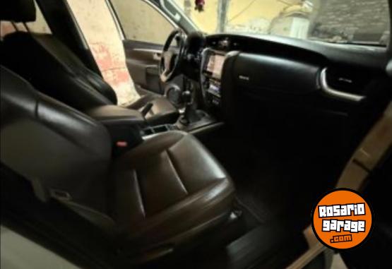 Camionetas - Toyota SW 4 SRX 2017 Diesel 180000Km - En Venta