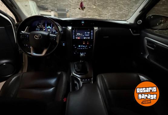 Camionetas - Toyota SW 4 SRX 2017 Diesel 180000Km - En Venta