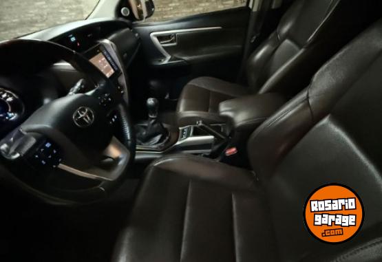 Camionetas - Toyota SW 4 SRX 2017 Diesel 180000Km - En Venta