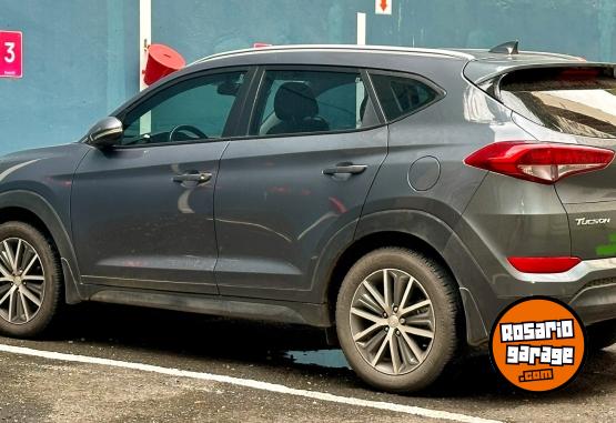 Autos - Hyundai TUCSON 2017 Nafta 89800Km - En Venta