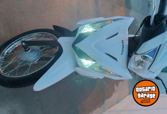 Motos - Honda New wave 2025 Nafta 9000Km - En Venta