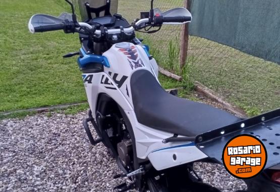 Motos - Voge Rally 300 2023 Nafta 11200Km - En Venta