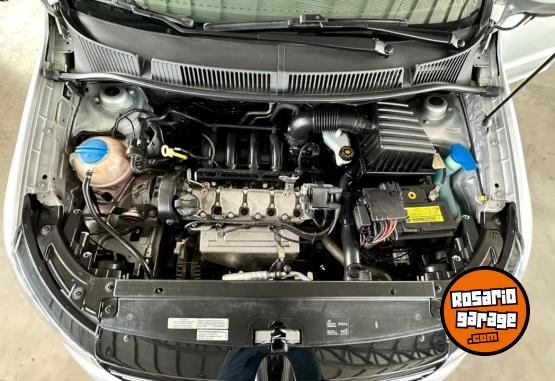 Autos - Volkswagen SURAN 1.6 2016 Nafta 119984Km - En Venta