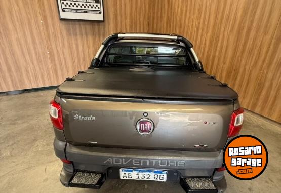 Utilitarios - Fiat STRADA ADVENTURE 2016 Nafta 112000Km - En Venta