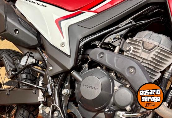 Motos - Honda Tornado 300 2025 Nafta 11000Km - En Venta
