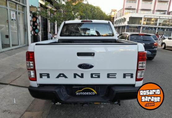 Camionetas - Ford Ranger XL 2021 Diesel 130000Km - En Venta