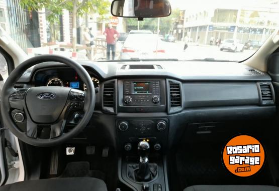 Camionetas - Ford Ranger XL 2021 Diesel 130000Km - En Venta