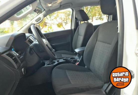 Camionetas - Ford Ranger XL 2021 Diesel 130000Km - En Venta