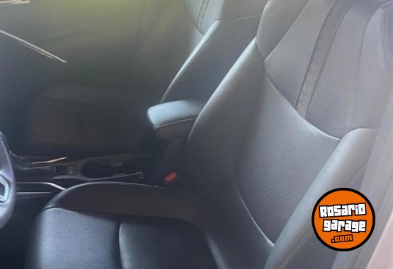 Autos - Toyota Corolla Cross SEG 2024 Nafta 21000Km - En Venta