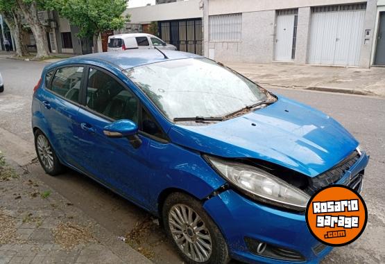 Autos - Ford Fiesta Kinetic SE PLUS 2017 GNC 200000Km - En Venta