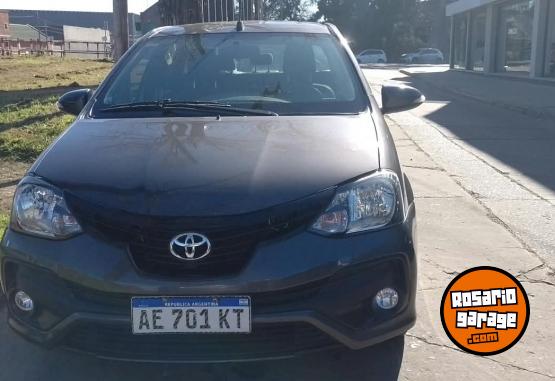 Autos - Toyota Etios xls 2021 Nafta 130000Km - En Venta