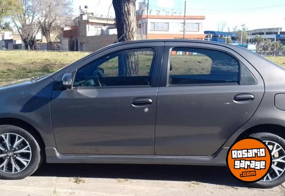 Autos - Toyota Etios xls 2021 Nafta 130000Km - En Venta