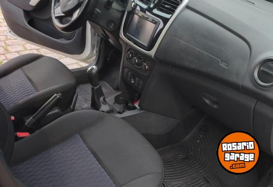 Autos - Renault Sandero Dynamique 2017 Nafta 100000Km - En Venta