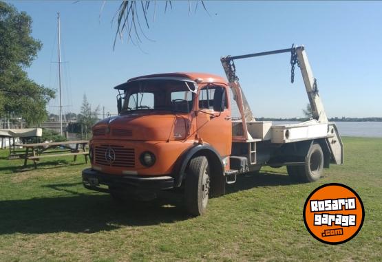 Camiones y Grúas - Mercedes Benz 1114 con volquetera - En Venta