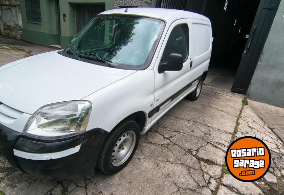 Utilitarios - Peugeot Partner HDI 2013 Diesel 106000Km - En Venta