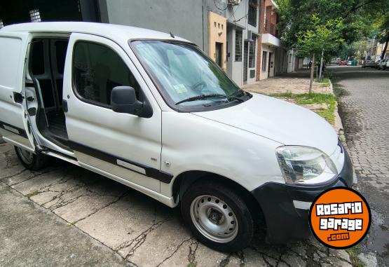 Utilitarios - Peugeot Partner HDI 2013 Diesel 106000Km - En Venta