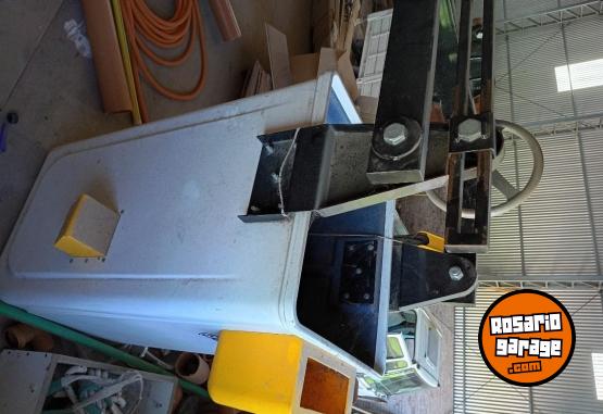 Camiones y Gr�as - Ford cargo 1317e con hidrogrua Lince 9tn - En Venta