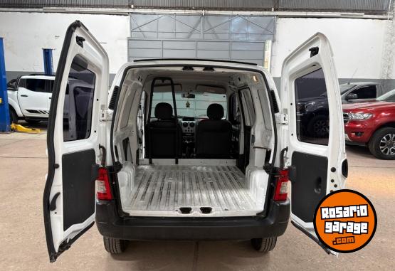 Utilitarios - Citroen Berlingo Furgon 1.6 HDI 2018 Diesel 64000Km - En Venta