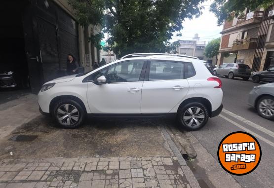 Autos - Peugeot 2008 LELINE 2017 Nafta 106944Km - En Venta