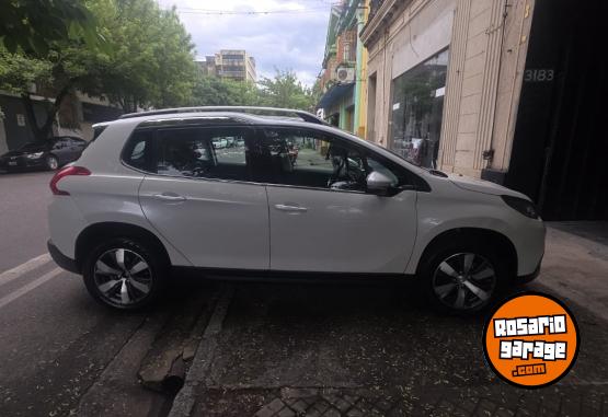 Autos - Peugeot 2008 LELINE 2017 Nafta 106944Km - En Venta